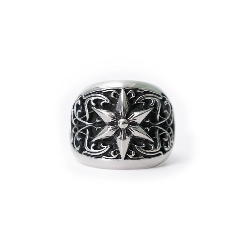 Classic Oval Star Ring