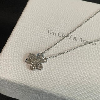 Van Cleef & Arpels Petal Whisper Diamond Flower Necklace