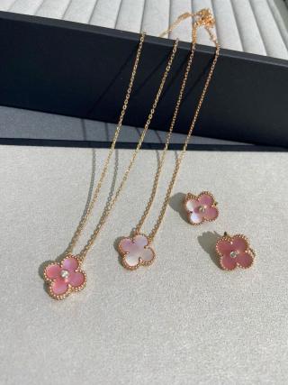 Van Cleef & Arpels Rosé Clover Bloom Necklace