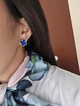Van Cleef & Arpels High Jewelry Blue Agate Clover Earrings