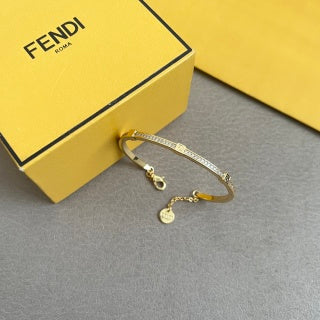 FENDI Crystal Edge Chain Bracelet