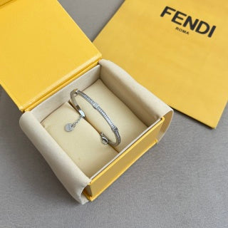 FENDI Crystal Edge Chain Bracelet