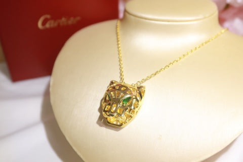 Cartier Luxury Openwork Panther Head Necklace with Polished Finish
