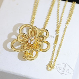 Van Cleef & Arpels Floral Radiance Pendant Necklace