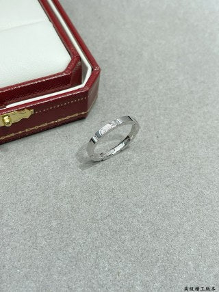 Cartier Panthère de Cartier ring in yellow gold with seven-segment design