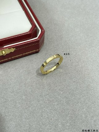 Cartier Panthère de Cartier ring in yellow gold with seven-segment design