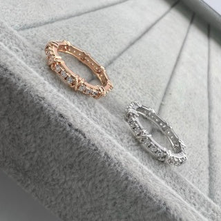 Tiffany narrow ring with three diamonds set between X-shaped motifs
