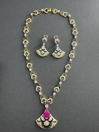 Bvlgari Ruby Fan Gemstone Necklace – Elegant Luxury Jewelry