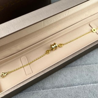 Bvlgari Signature Circle Charm Chain Bracelet – Elegant Luxury Jewelry