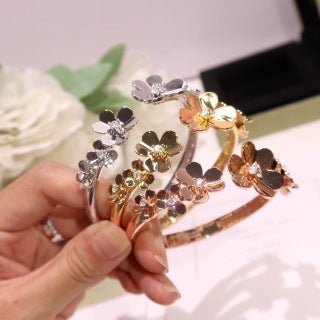 Van Cleef & Arpels Blossom Garden Floral Bangle