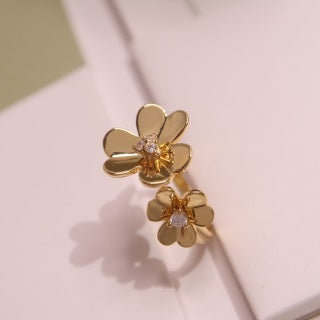 Van Cleef & Arpels Floral Trio Blossom Ring