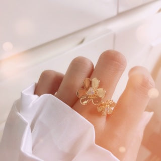 Van Cleef & Arpels Floral Trio Blossom Ring