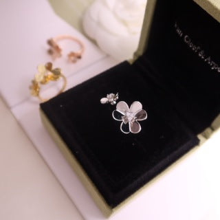 Van Cleef & Arpels Floral Trio Blossom Ring