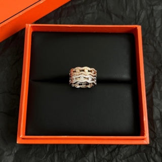 Hermès Éclat Pavé Wave Band Ring