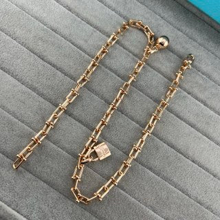 Tiffany Large Bead Lock & Double-U Horseshoe Necklace