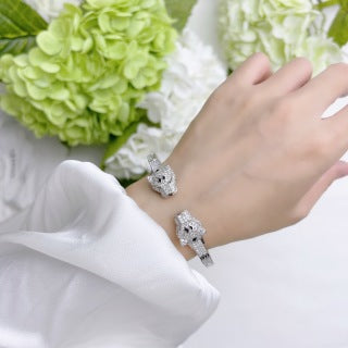 Cartier Panthère Émeraude Sculptural Open Bracelet