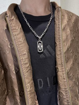 Bvlgari Silver Geometric Pendant Chain Necklace – Elegant Luxury Jewelry