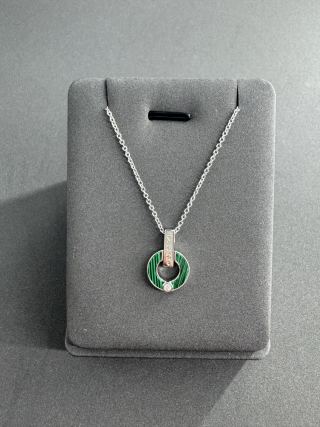 Bvlgari Green Circle Pendant Necklace – Elegant Luxury Jewelry