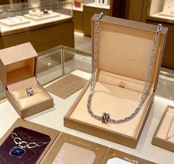 Bvlgari White Gold Geometric Link Necklace – Elegant Luxury Jewelry