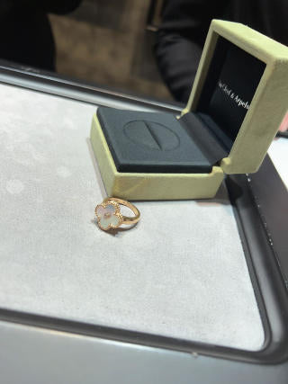 Van Cleef & Arpels Golden Pearl Clover Solitaire Ring