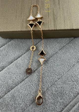 Bvlgari Fan Link Bracelet – Elegant Luxury Jewelry