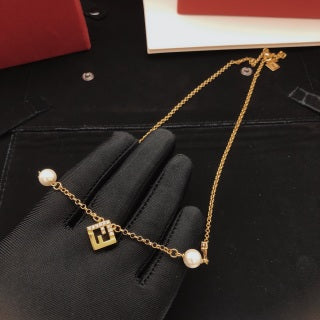 FENDI Pearl O’Lock Charm Chain Necklace