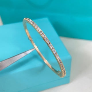 Cartier Étoile Radiance Slim Pavé Bangle