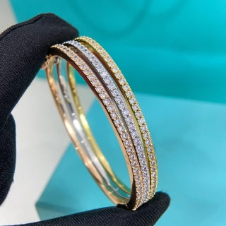 Cartier Étoile Radiance Slim Pavé Bangle