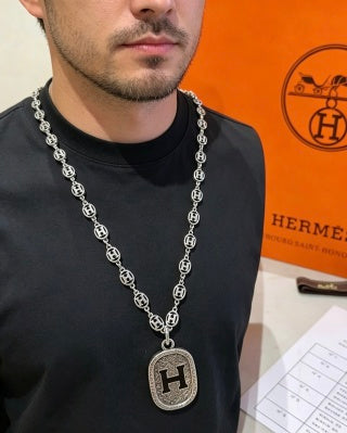 Hermès H Oval Medallion Link Necklace