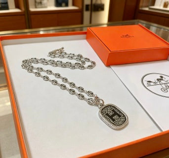 Hermès H Oval Medallion Link Necklace
