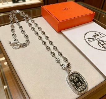 Hermès H Oval Medallion Link Necklace