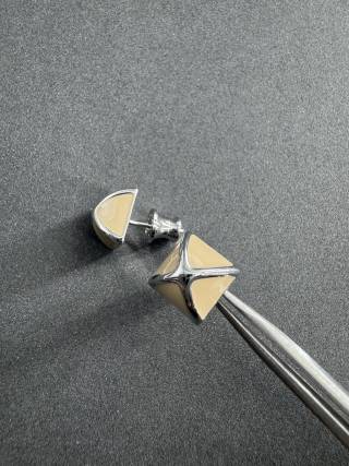 Hermès Polished V-Frame Stud Earrings