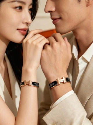 Hermès Clic H Noir Enamel Contrast Bracelet