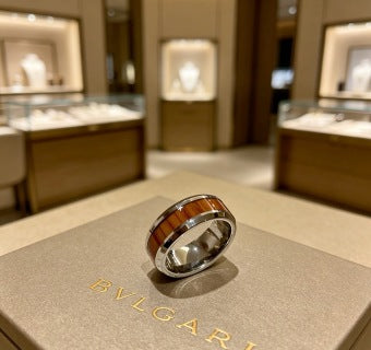 Bvlgari Silver Brown Accent Band Ring – Elegant Luxury Jewelry