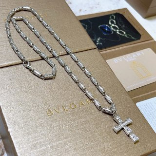 Bvlgari Silver Cross Pendant Statement Necklace – Elegant Luxury Jewelry