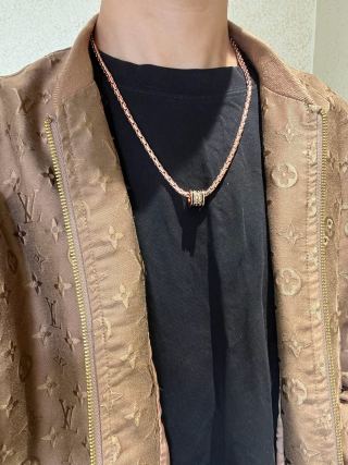 Bvlgari Rose Gold Black Accent Chain Necklace – Elegant Luxury Jewelry
