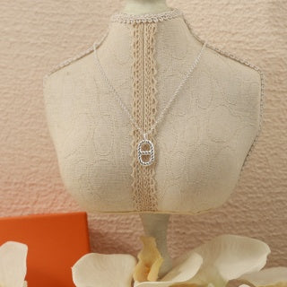 Hermès Twisted Rope Oval Pendant Necklace