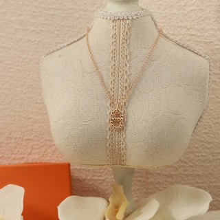 Hermès Beaded Oval Loop Pendant Necklace