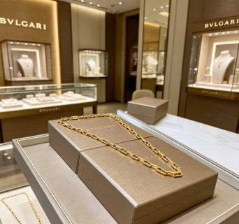 Bvlgari Gold Geometric Chain Necklace – Elegant Luxury Jewelry