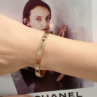 CARTIER Velian Essential Slim Bangle