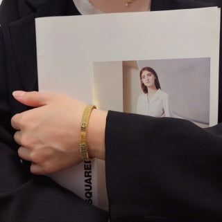 CARTIER Marvion Textured Screw Bangle
