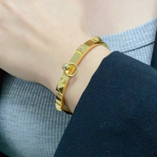 CARTIER Novelle Geometric Charm Bangle