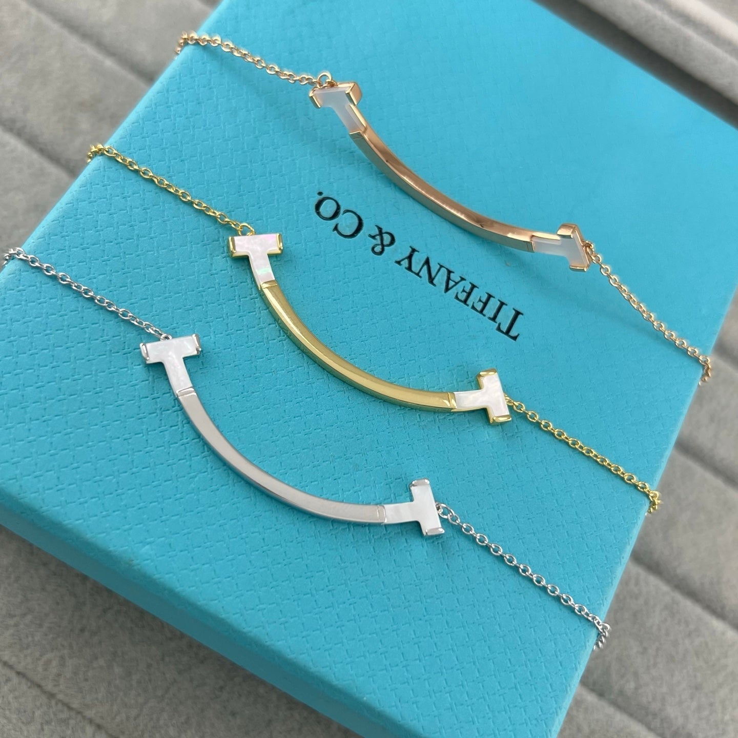 Tiffany T Smile Medium Pendant