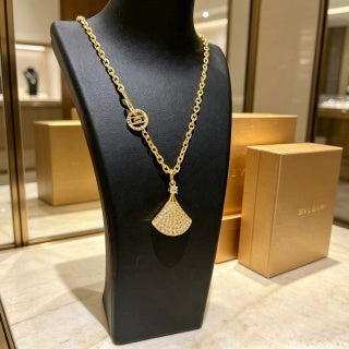 Bvlgari Divas’ Dream Gold Pendant Necklace – Timeless Italian Elegance