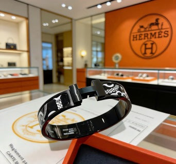 Hermès Black Enamel Signature Hinge Bracelet