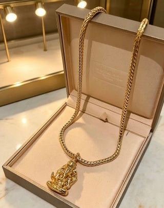 Bvlgari Gold Statement Pendant Chain Necklace – Elegant Luxury Jewelry