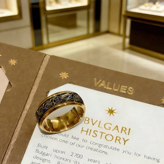 Bvlgari Black Enamel Gold Band Ring – Elegant Luxury Jewelry