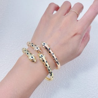 CARTIER Levara Panther Spots Bangle