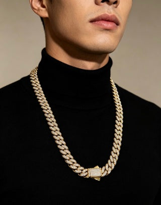 Bvlgari Serpenti Gold Chain Necklace – Elegant Luxury Jewelry