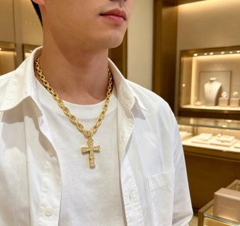 Bvlgari Gold Cross Pendant Chain Necklace – Elegant Luxury Jewelry